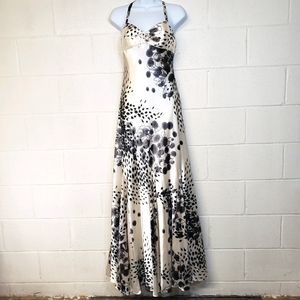 Kiss Kiss | Black & White Formal Gown